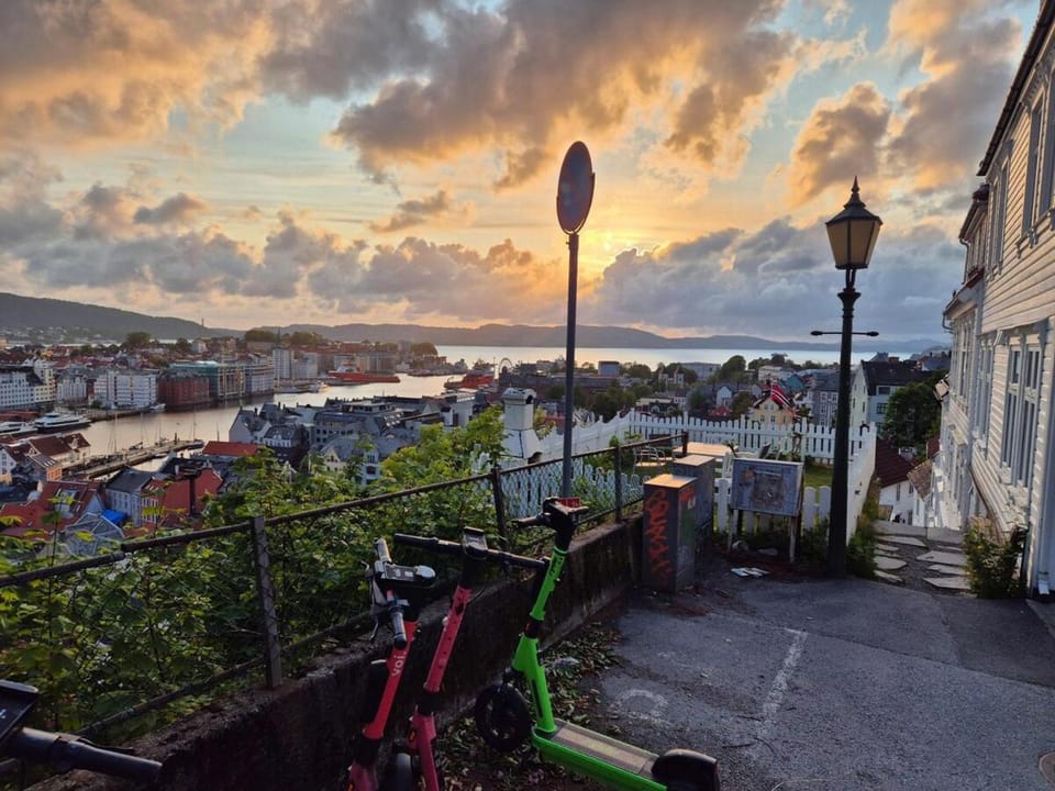 Neighbourhood, Sea view, Sunset