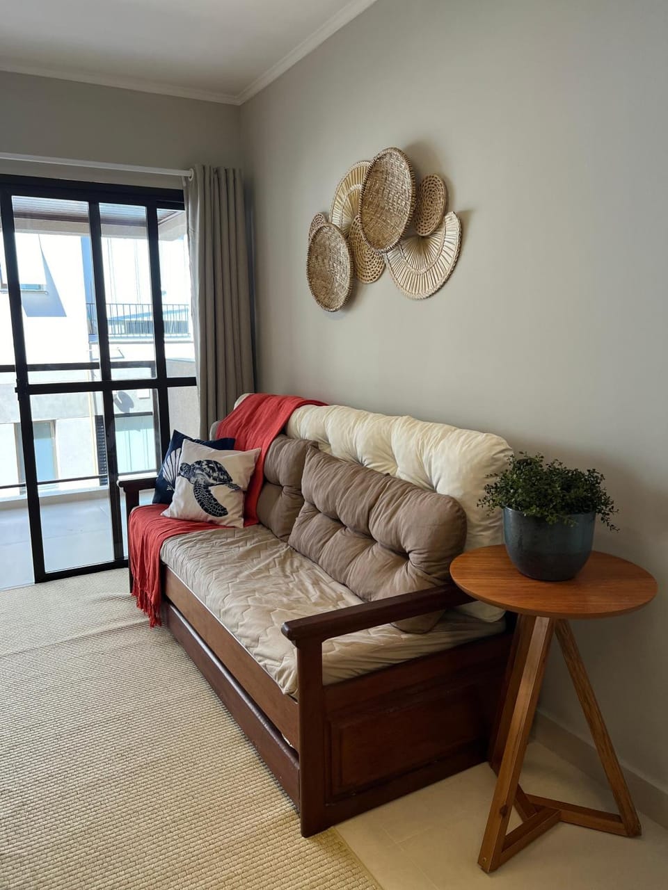 Bed, Living room