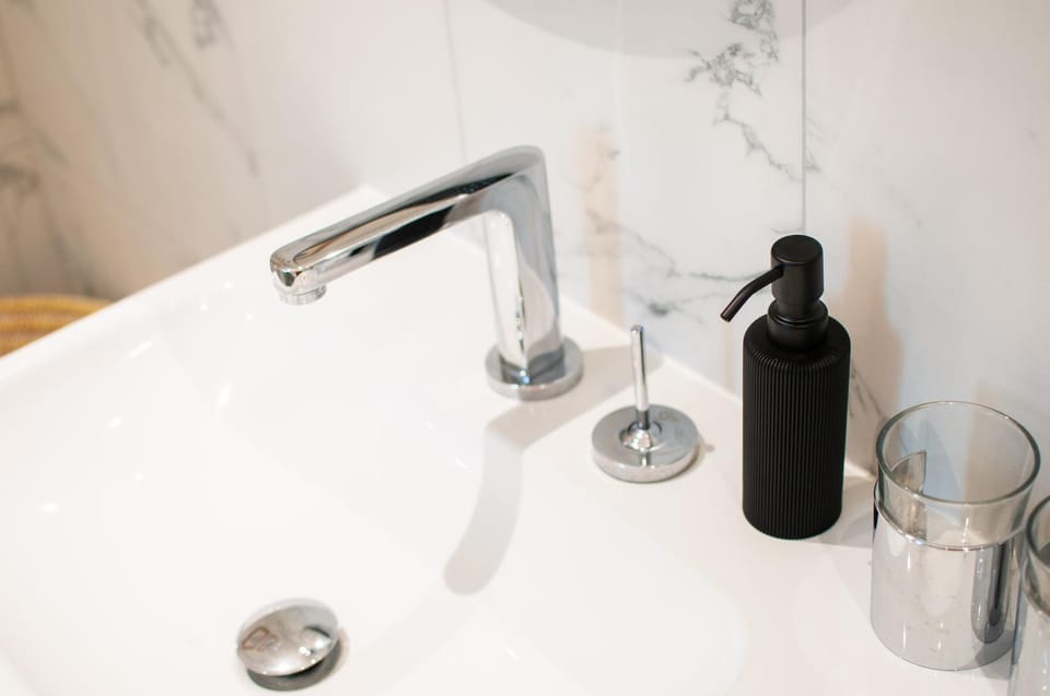 Bosham - Separate and self-contained double garden suite Bed and Breakfast in Bosham