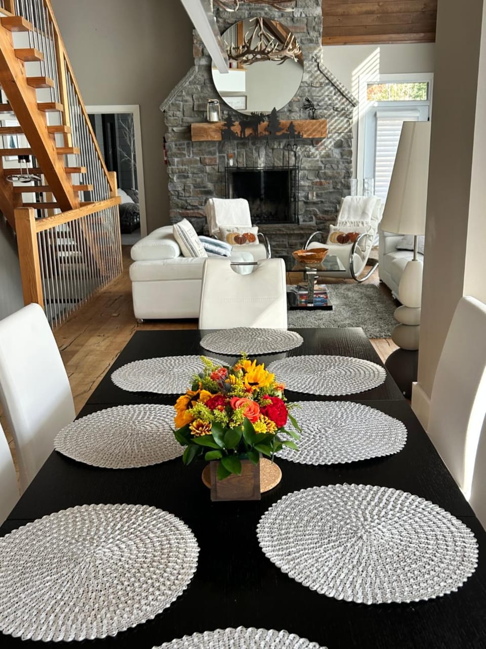 The Rowanwood - Muskoka Cottage Retreat House in Huntsville