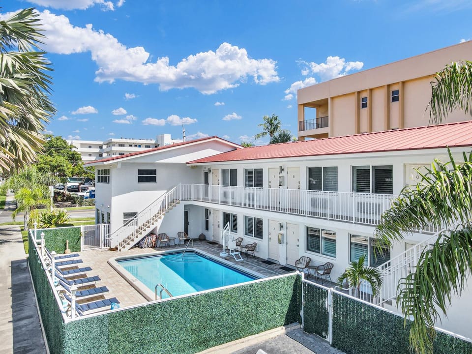 Property building, Pool view, Swimming pool, sunbed