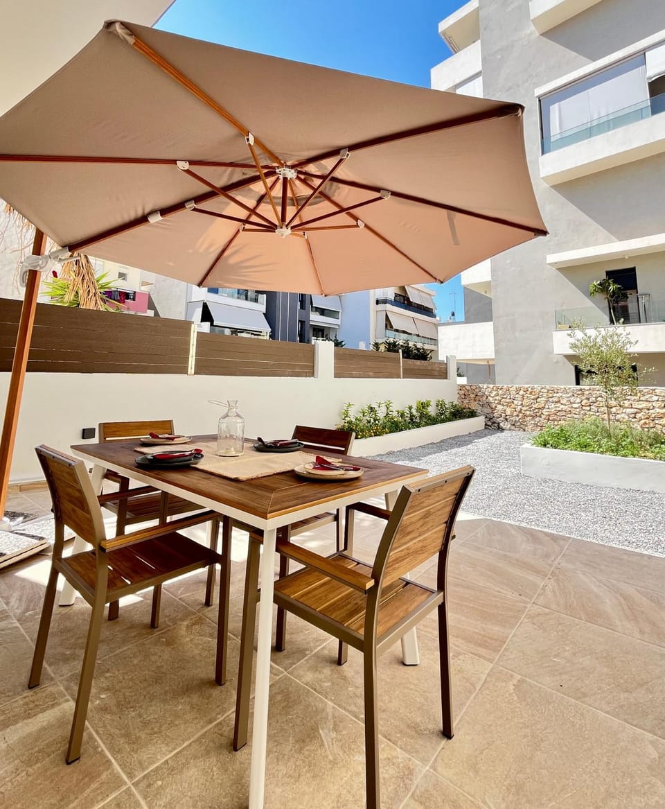 Property building, Patio, Day, Garden, View (from property/room), Balcony/Terrace, Balcony/Terrace, Seating area, Dining area