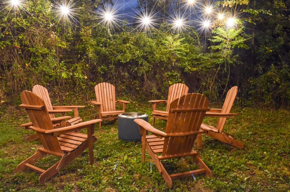 Campton Cottage w/ Hot Tub, Near Hiking + Climbing House in Kentucky