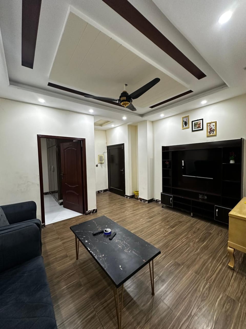 Elite Guest Rooms Apartments Only For Families Apartment in Punjab