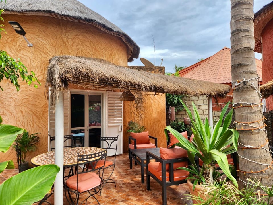 Property building, Garden, Garden, View (from property/room), Dining area, Garden view