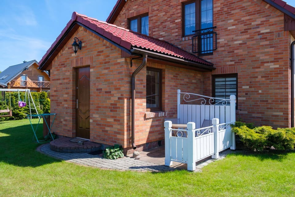 Property building, Facade/entrance, Garden