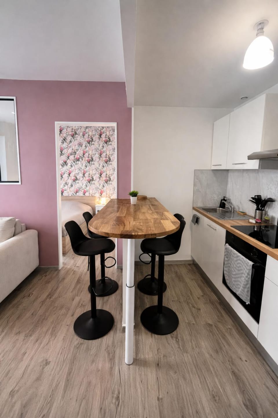 Kitchen or kitchenette, kitchen