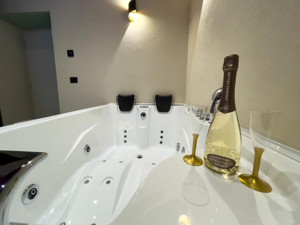 Hot Tub, Bathroom, Bath