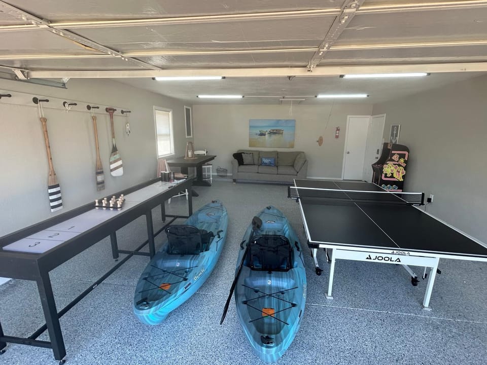 Game Room, Table tennis