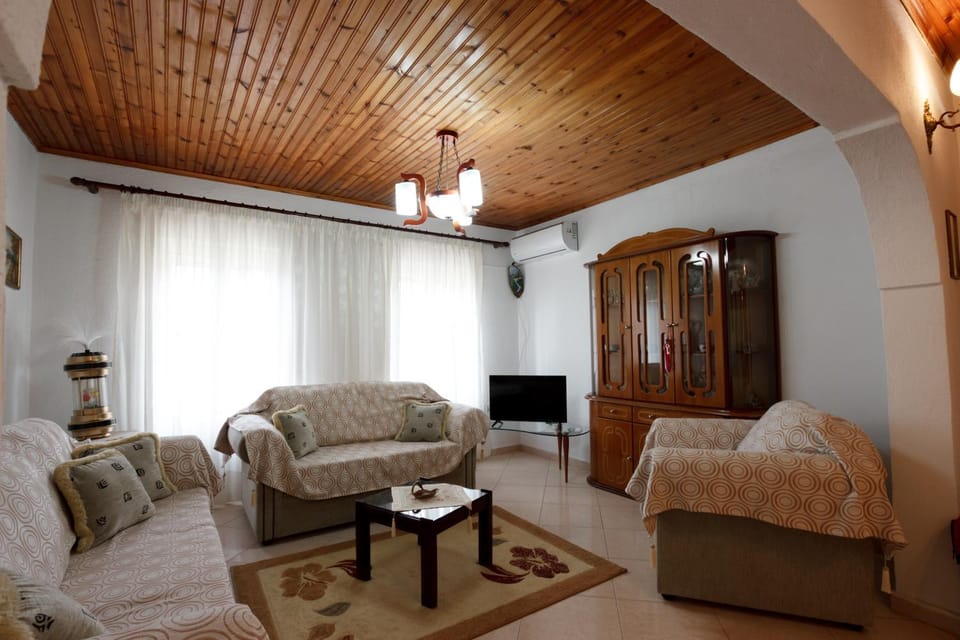GuestHouse Te Bregu House in Vlorë County, Albania