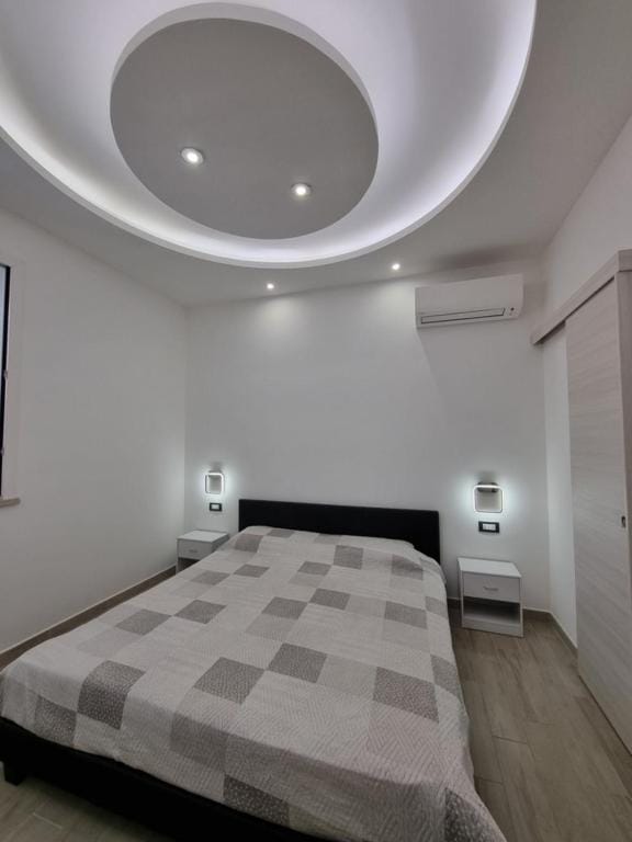 Bed, Bedroom, air conditioner
