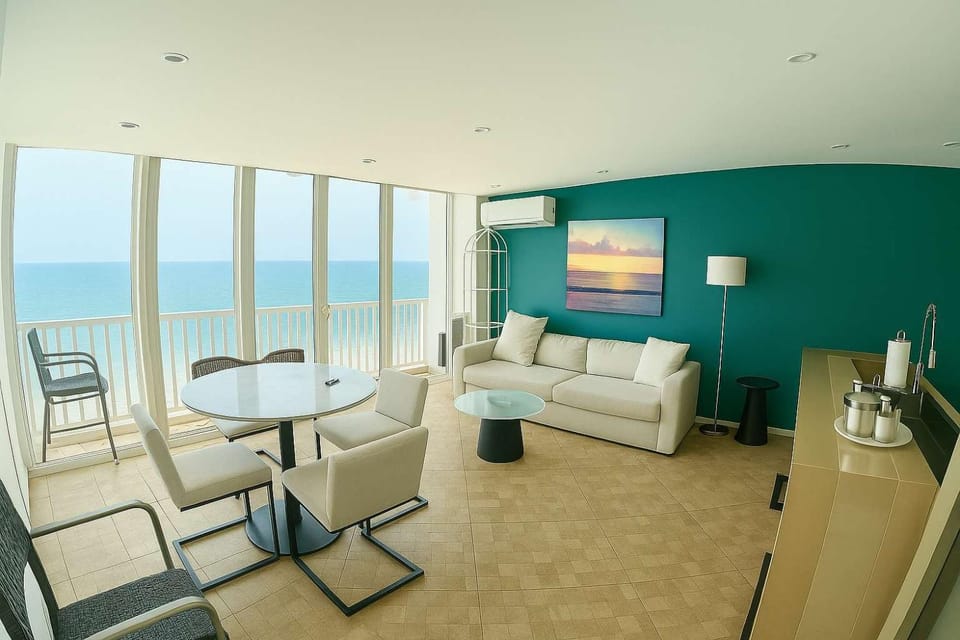 Beachfront Stella Maris Apt on Condado Ave Apartment in San Juan
