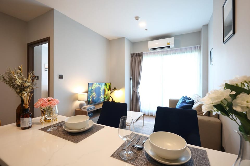 TV and multimedia, Living room, Dining area, air conditioner