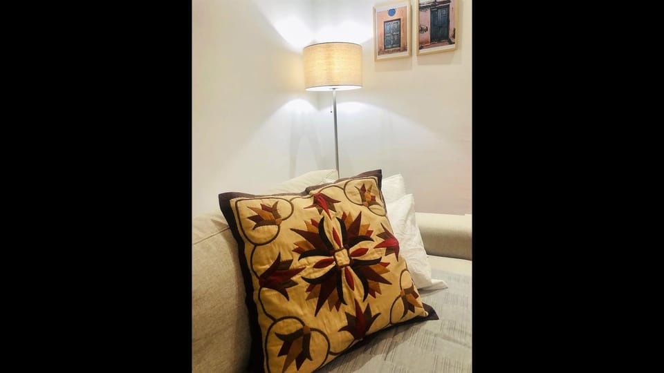 Living room, Decorative detail, Seating area