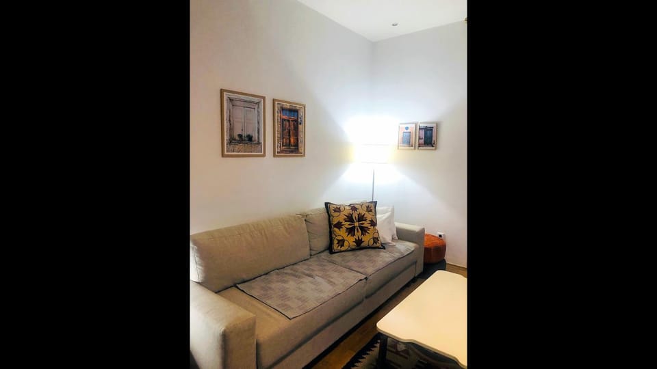 Living room, Decorative detail, Seating area