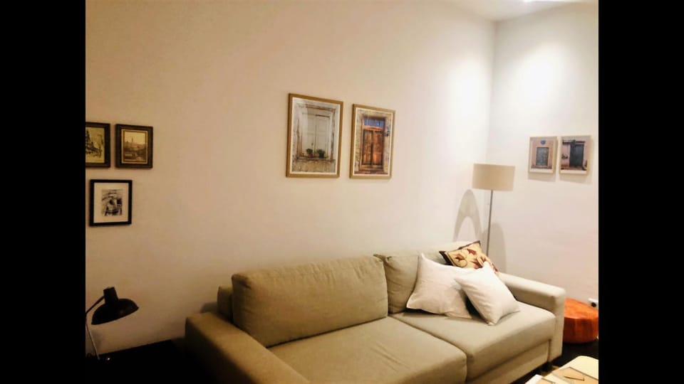 Living room, Decorative detail, Seating area