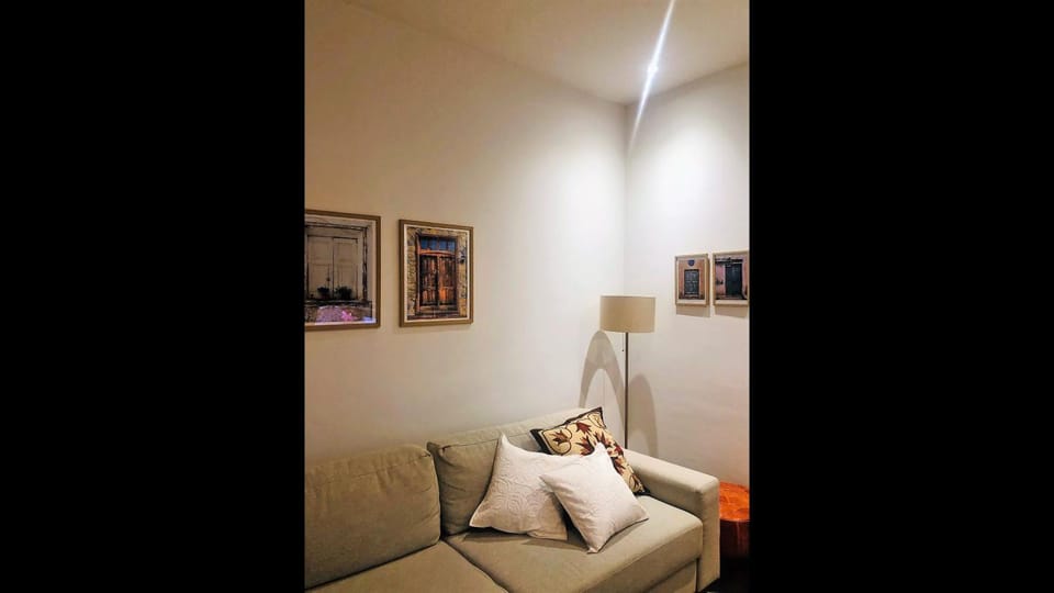 Living room, Decorative detail, Seating area