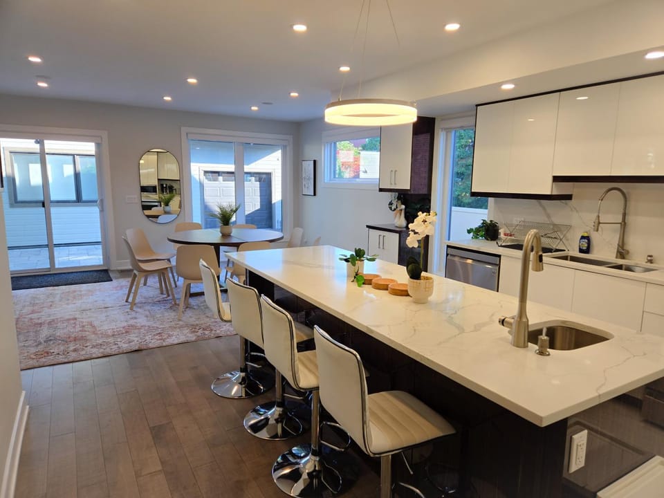 Byward-Market Luxury GuestHouse Apartment hotel in Gatineau