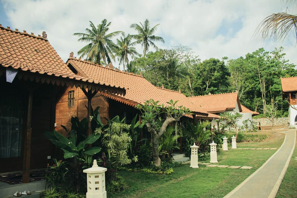 Property building, Day, Natural landscape, Garden view