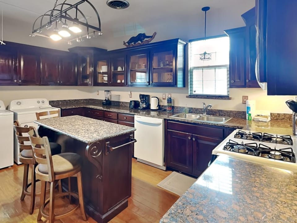 Hidden Haven House in Galveston Island