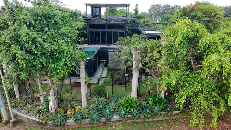 Property building, Facade/entrance