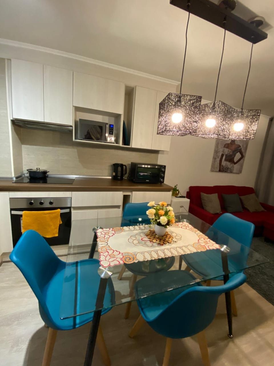 Kitchen or kitchenette, Living room, Seating area, Dining area, stove