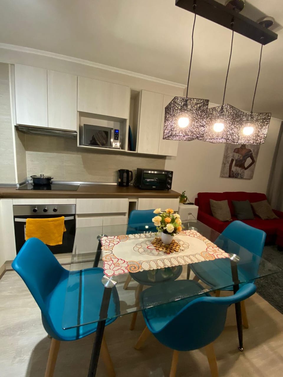 Kitchen or kitchenette, Living room, Seating area, Dining area