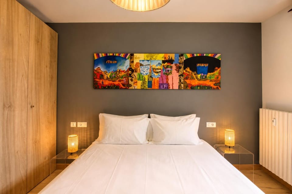 Bed, Bedroom