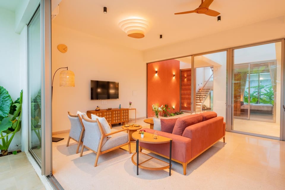 Communal lounge/ TV room, TV and multimedia, Living room, Seating area, Evening entertainment
