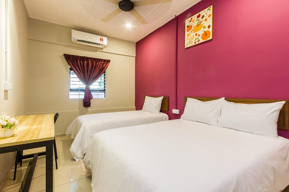 Bed, Photo of the whole room, Bedroom, internet, air conditioner