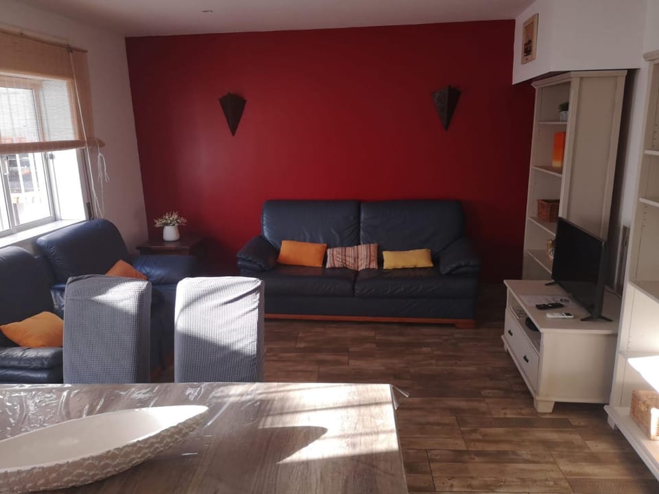 Communal lounge/ TV room, TV and multimedia