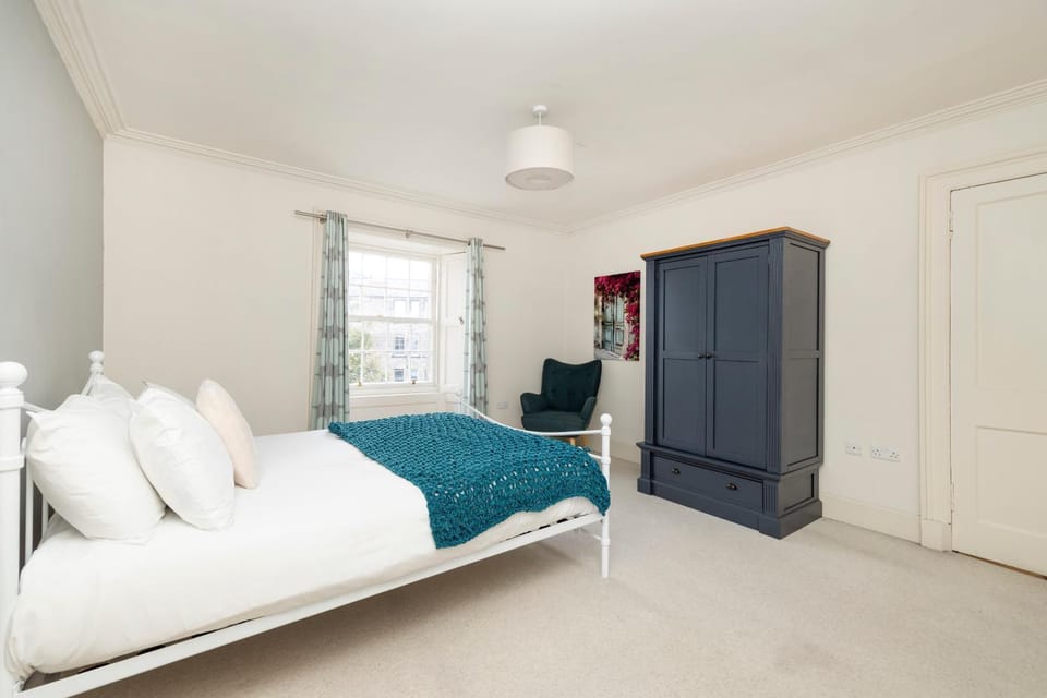 Bed, Bedroom, wardrobe