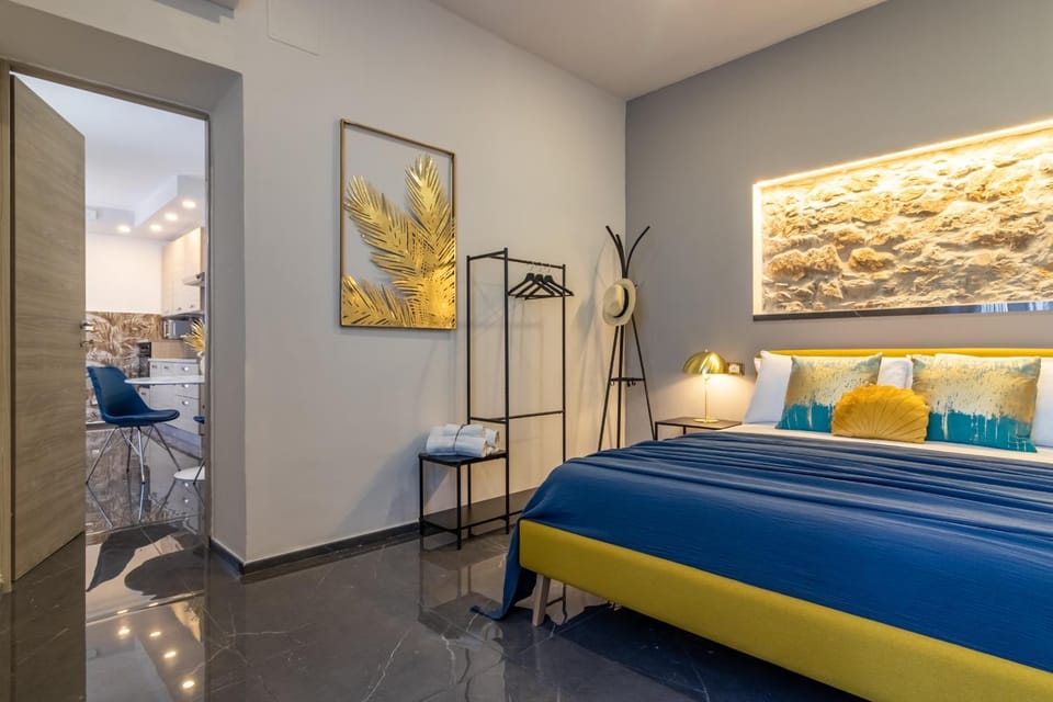 Bed, View (from property/room), Photo of the whole room, Bedroom, City view, Garden view, Landmark view, Mountain view, Pool view, Sea view