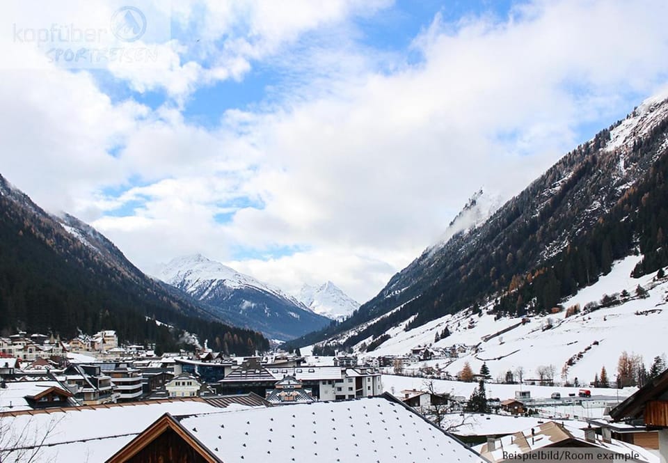 Day, Natural landscape, Winter, Mountain view