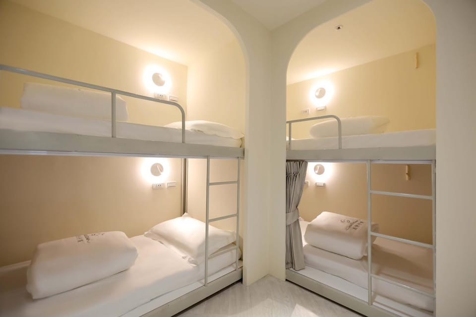Photo of the whole room, bunk bed