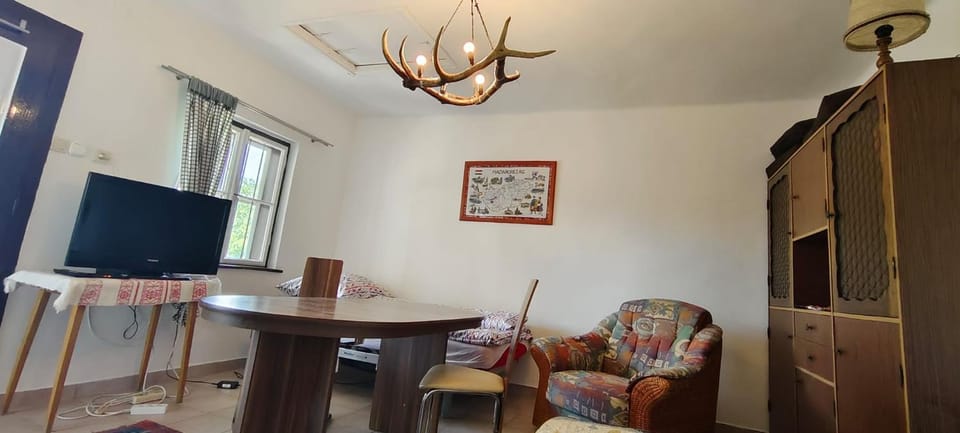 Romantisches Ferienhäuschen in den Weinbergen von Garabonc mit schöner Aussicht House in Hungary