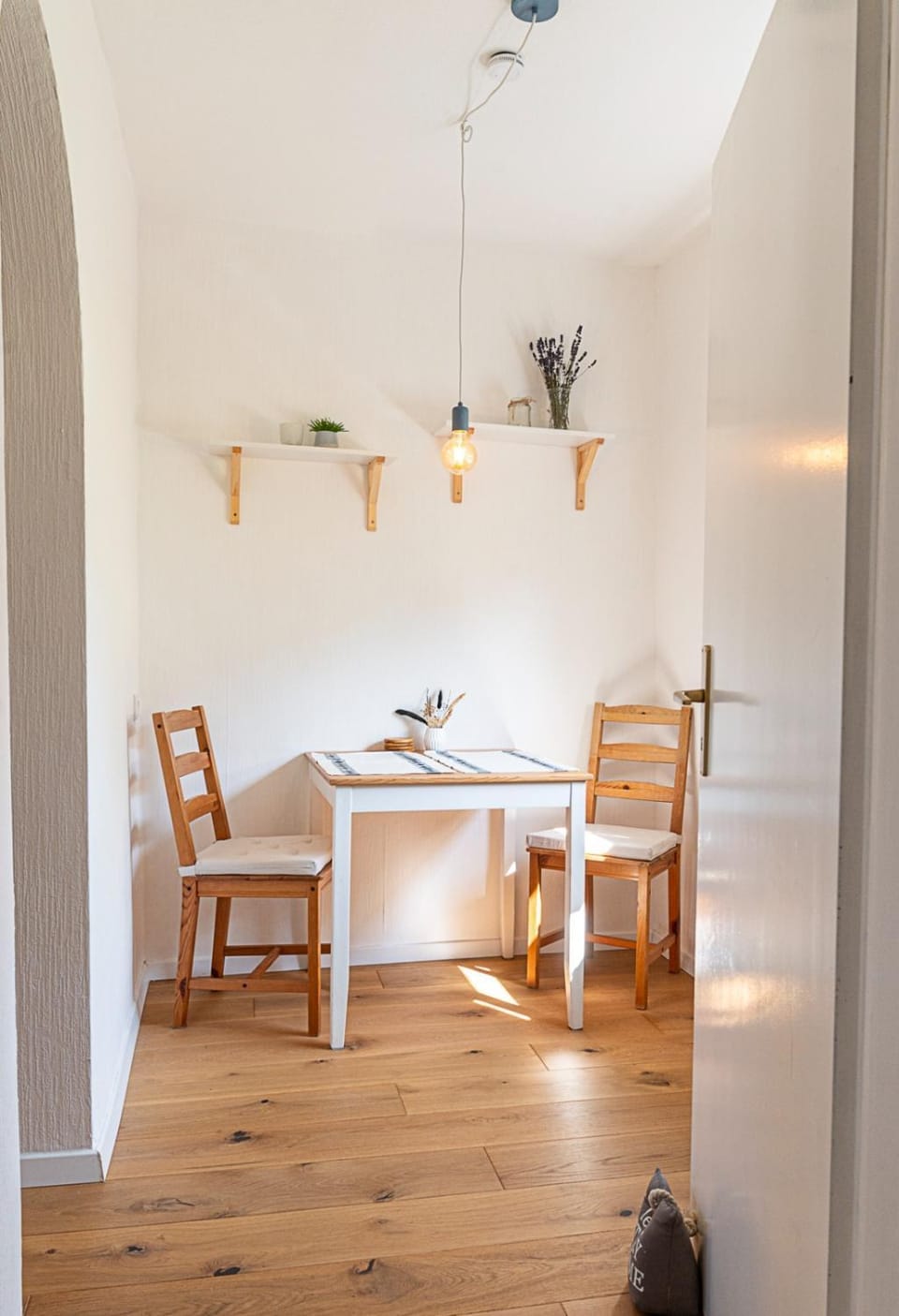 Seating area, Dining area