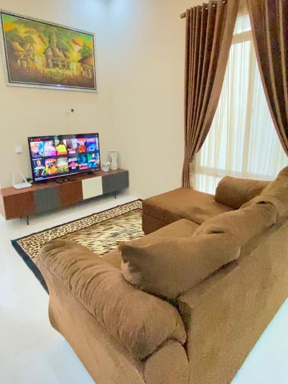 TV and multimedia, Living room, Seating area