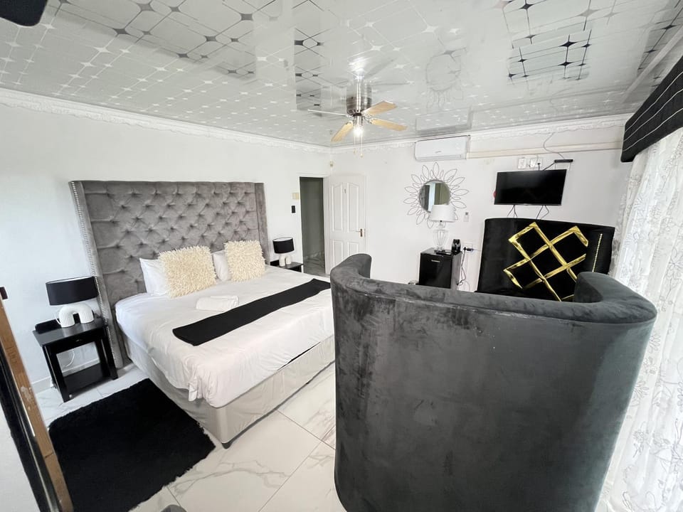 Thandi's Guest House Bed and Breakfast in Eastern Cape