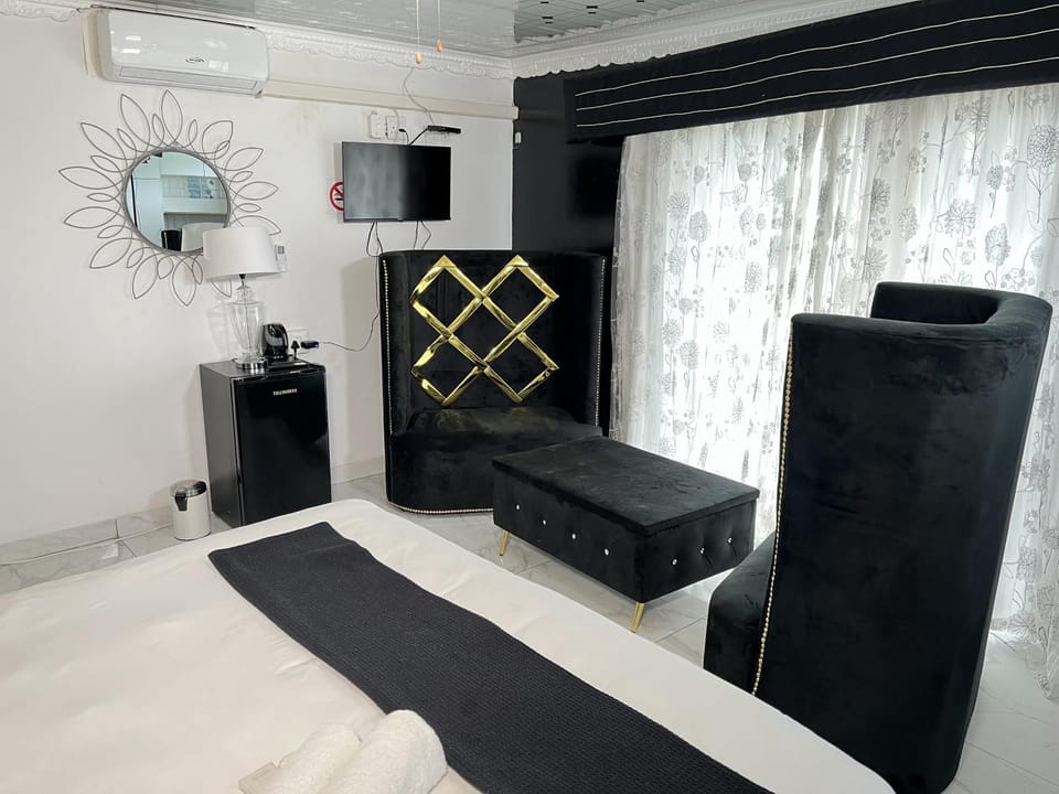 Thandi's Guest House Bed and Breakfast in Eastern Cape