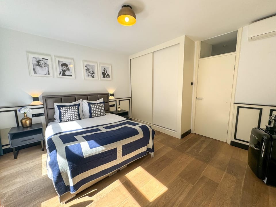 Yourbnb Suites Haarlemmerstraat Hotel in Amsterdam