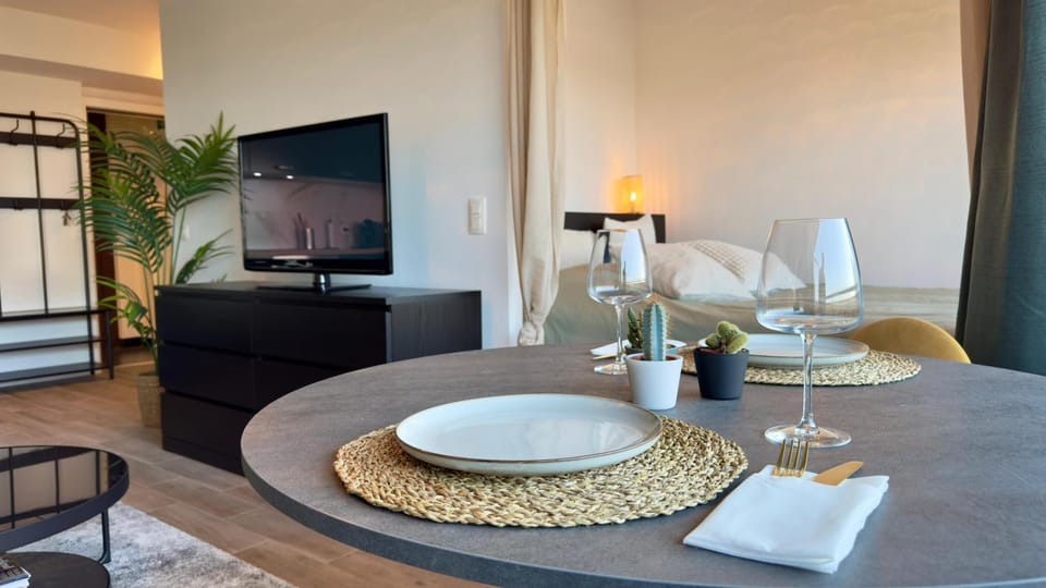 TV and multimedia, Dining area