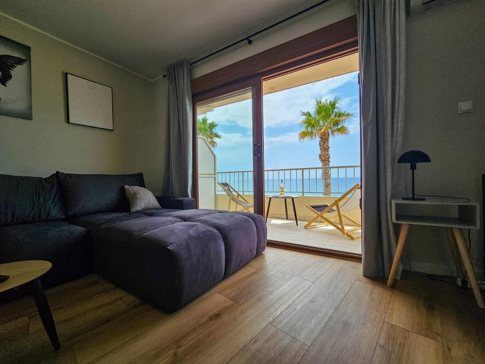 Balcony/Terrace, Living room