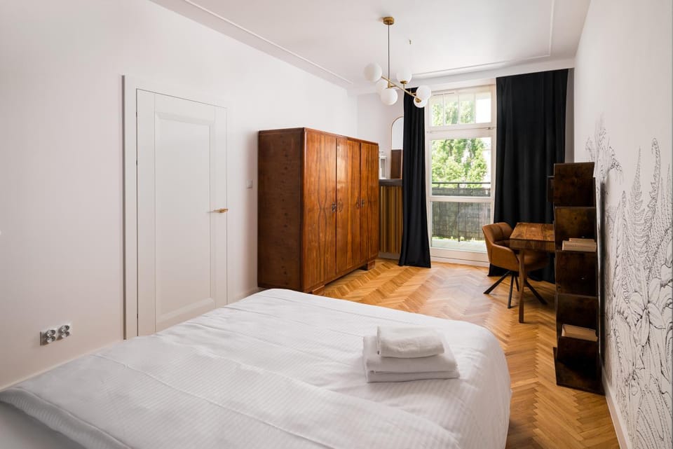 Bed, Photo of the whole room, Bedroom, towels, wardrobe