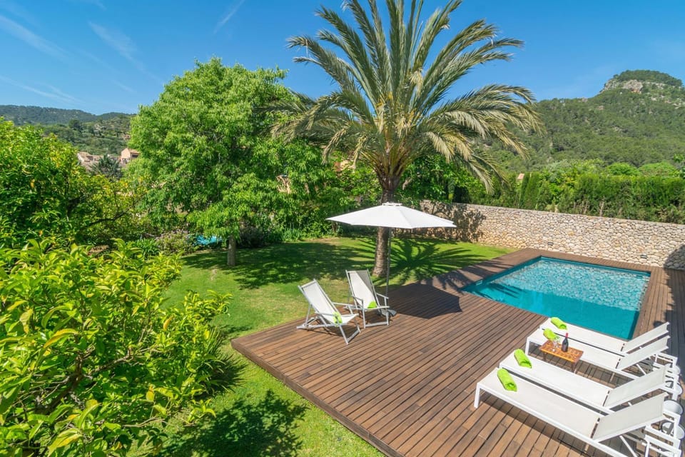 Garden, Mountain view, Swimming pool