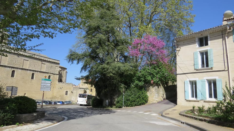 Property building, Street view, Parking