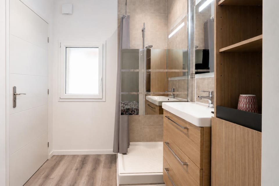 Shower, Bathroom