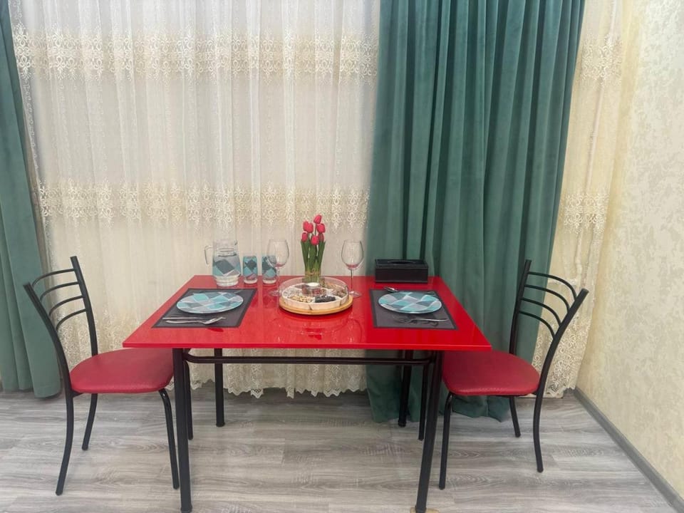Food and drinks, Dining area, Food, Drinks