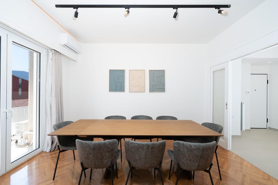 Living room, Seating area, Dining area