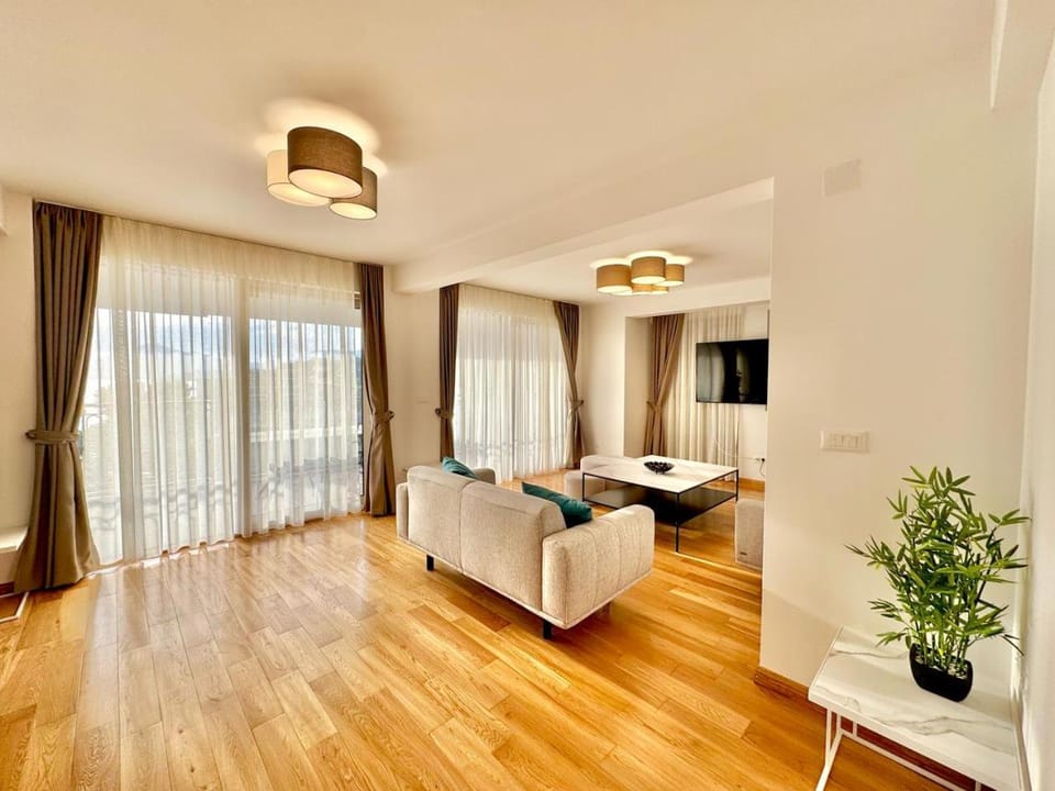 Living room, Photo of the whole room, Seating area, Bedroom